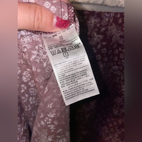 5/$25 Old Navy Floral Print 3/4 Sleeve Shift Dress - Picture 5 of 9